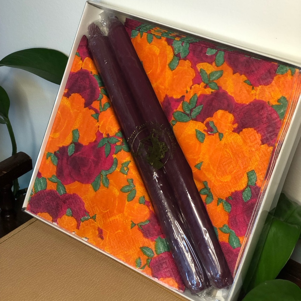 Upper Canada Soap & Candle Makers Floral Plum Candle & Napkin Gift Set NIB